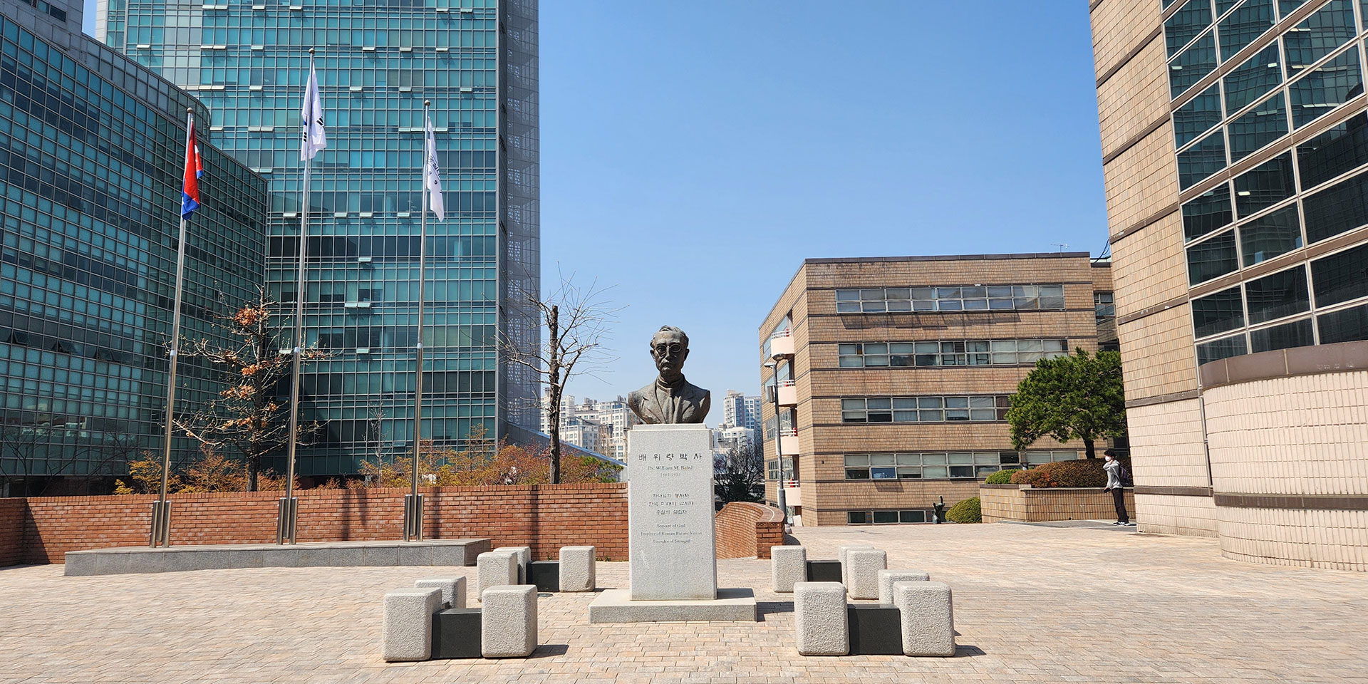 숭실대학교 설립자 배위량박사 동상